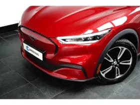 Ford Mustang Mach-E thumbnail 16