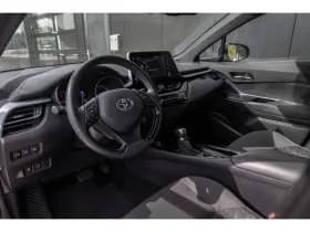Toyota C-HR thumbnail 18