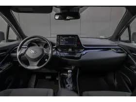 Toyota C-HR thumbnail 3
