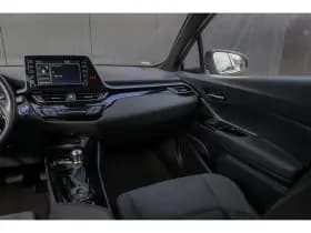 Toyota C-HR thumbnail 33