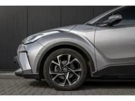 Toyota C-HR thumbnail 35