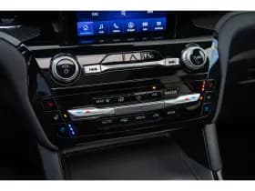 Ford Explorer thumbnail 18