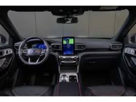 Ford Explorer thumbnail 3