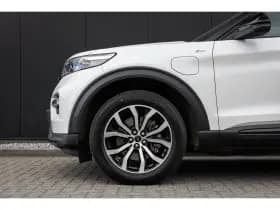 Ford Explorer thumbnail 5