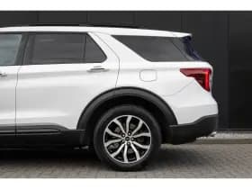 Ford Explorer thumbnail 7
