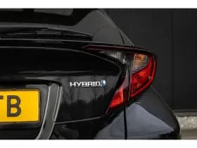 Toyota C-HR thumbnail 16
