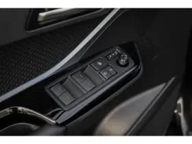 Toyota C-HR thumbnail 32