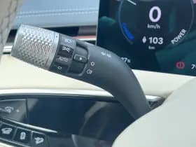 Genesis GV70 thumbnail 22