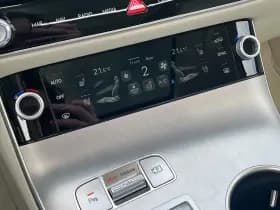Genesis GV70 thumbnail 33