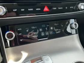 Genesis GV70 thumbnail 33