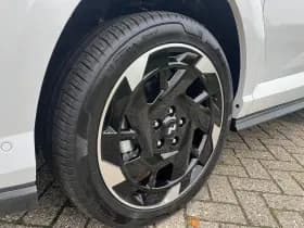 Hyundai Kona Electric thumbnail 9