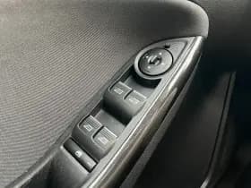 Ford Focus thumbnail 16