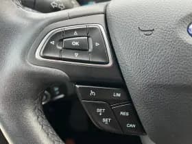 Ford Focus thumbnail 18
