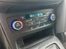 Ford Focus thumbnail 24