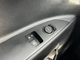 Kia Rio thumbnail 16