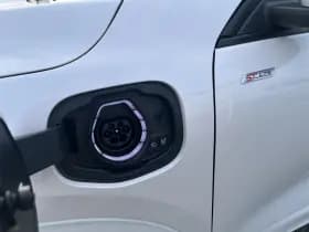 Ford Kuga thumbnail 10