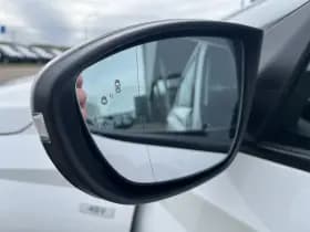 Hyundai i20 thumbnail 10