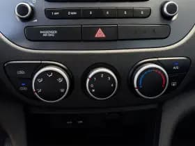 Hyundai i10 thumbnail 24