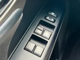 Lexus CT thumbnail 17