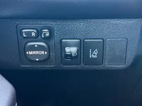 Toyota RAV4 thumbnail 17