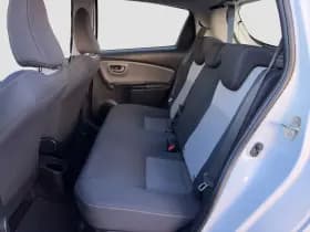 Toyota Yaris thumbnail 12