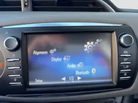 Toyota Yaris thumbnail 25
