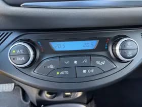 Toyota Yaris thumbnail 28