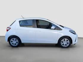 Toyota Yaris thumbnail 4