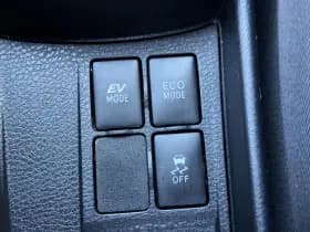 Toyota Yaris thumbnail 32