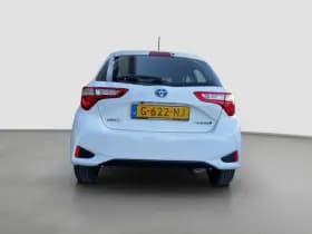 Toyota Yaris thumbnail 8