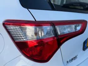Toyota Yaris thumbnail 10