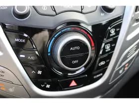 Hyundai Veloster thumbnail 35