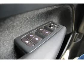 Volvo XC40 thumbnail 19