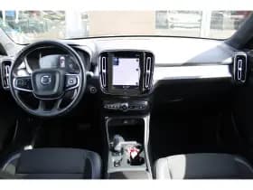 Volvo XC40 thumbnail 3