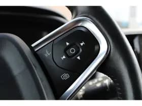 Volvo XC40 thumbnail 21