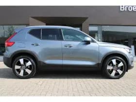 Volvo XC40 thumbnail 5