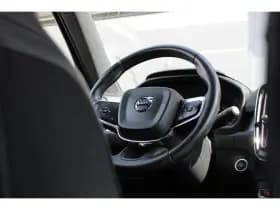Volvo XC40 thumbnail 8