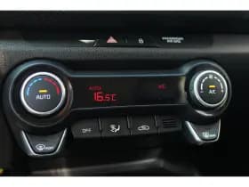 Kia Rio thumbnail 10