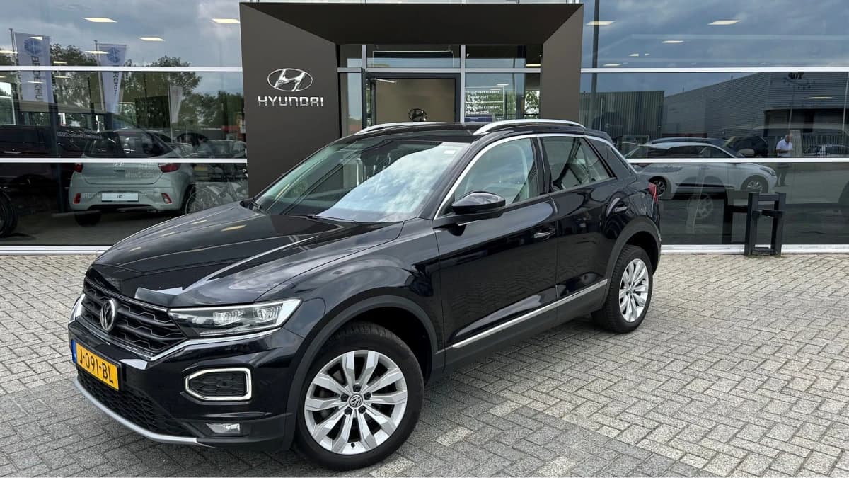 Volkswagen T-Roc — foto 1