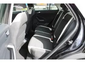 Volkswagen T-Roc thumbnail 11