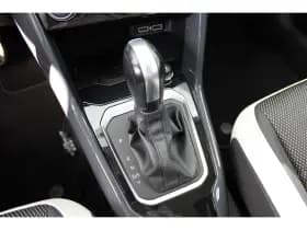 Volkswagen T-Roc thumbnail 17