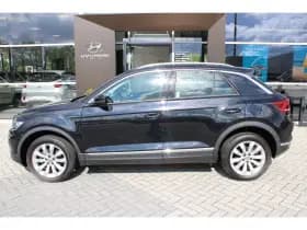 Volkswagen T-Roc thumbnail 3