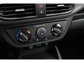 Hyundai i10 thumbnail 18