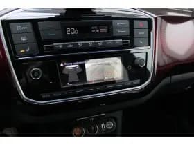 Volkswagen Up! thumbnail 16