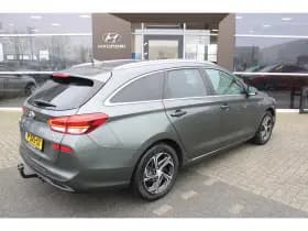 Hyundai i30 thumbnail 2