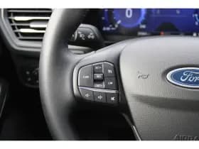 Ford Focus thumbnail 18