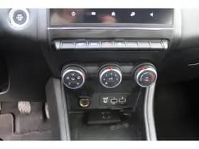 Renault Captur thumbnail 13