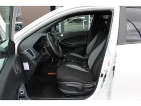 Hyundai i20 thumbnail 7