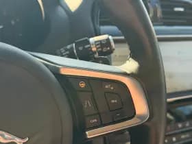 Jaguar F-Pace thumbnail 16