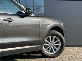 Jaguar F-Pace thumbnail 7